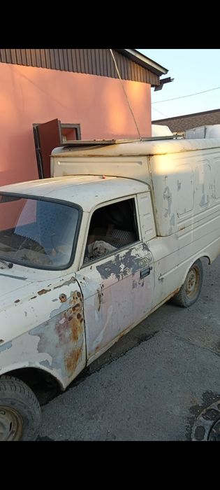 Москвич пирожковоз