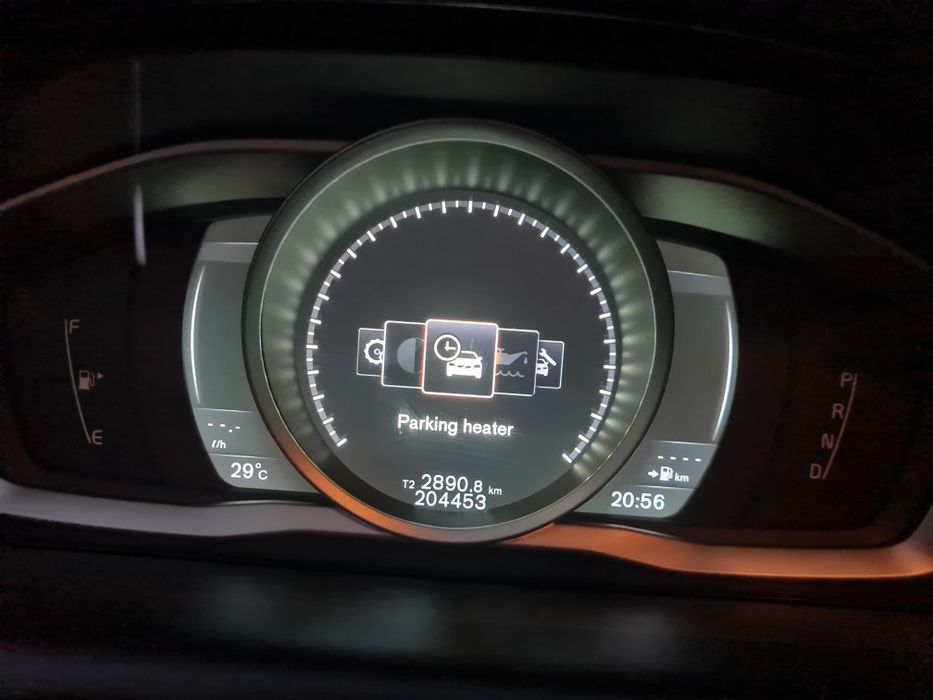 Volvo Xc60 D4 automat 8 trepte webasto, bliss, distronic, euro6, LED, memorii, parbriz încălzit , revizii facute