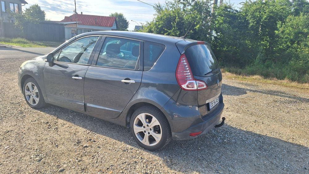 RENAULT Scenic 2011 — imagine 4