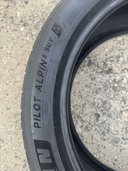 285 40 21  305 35 21 Michelin Pilot Alpin 5 SUV