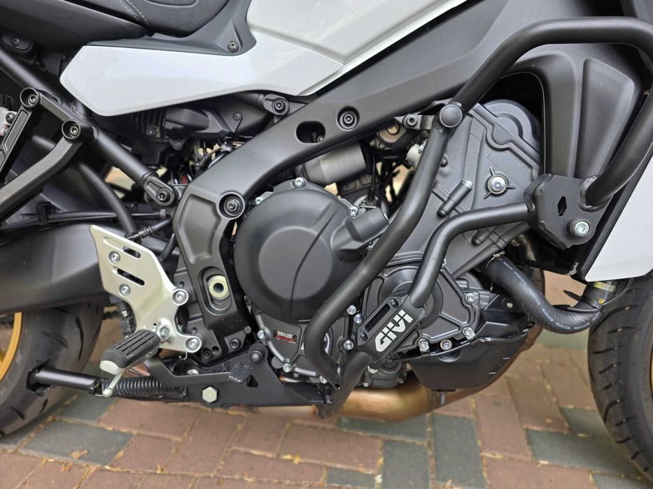 Vand motocicleta Yamaha - stare excelenta