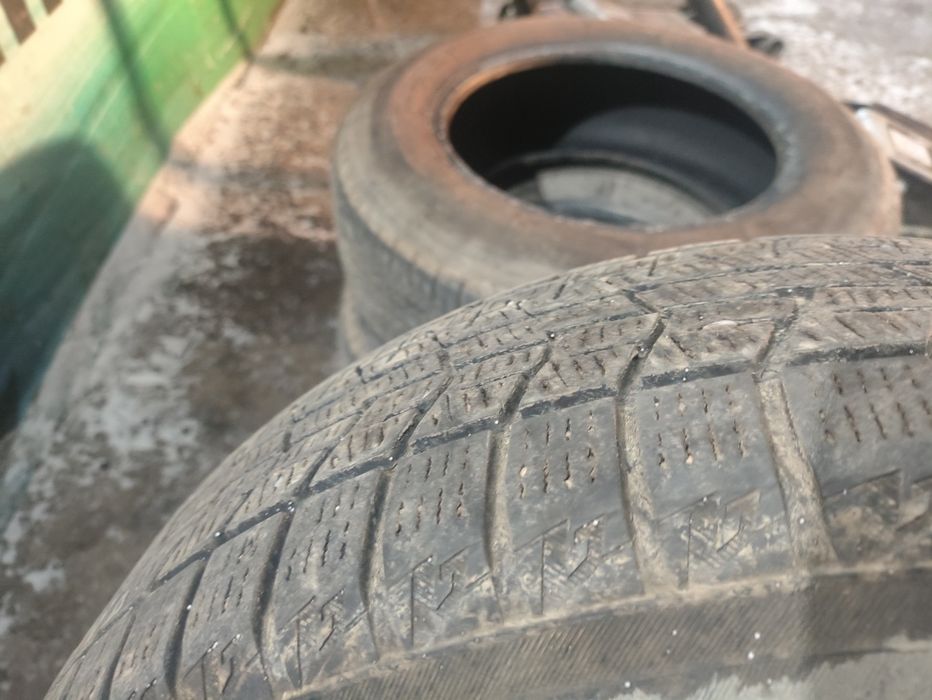 Продам зимние шины 175/65/14