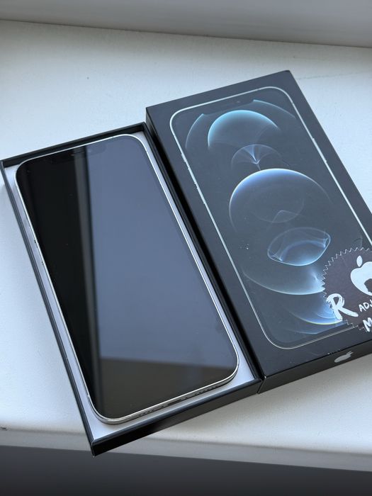 iPhone 12 Pro Max 256 gb в белом цвете