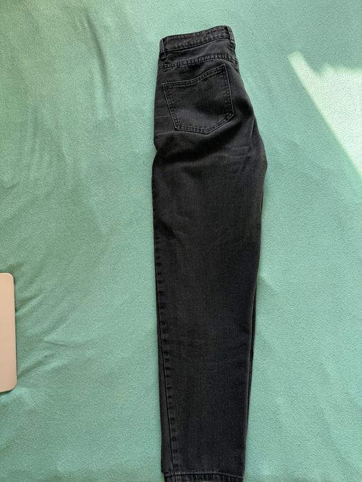 Джинсы черные