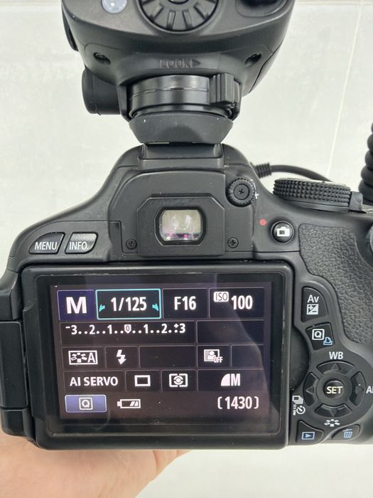 Фотоаппарат Canon EOS 600D