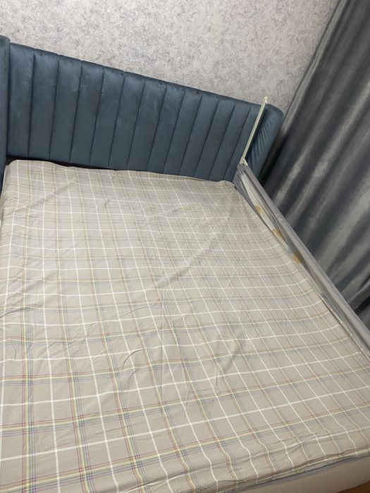 Продам спальный гарнитур