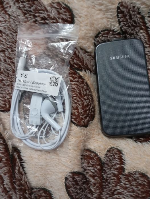 Продам сотовый телефон