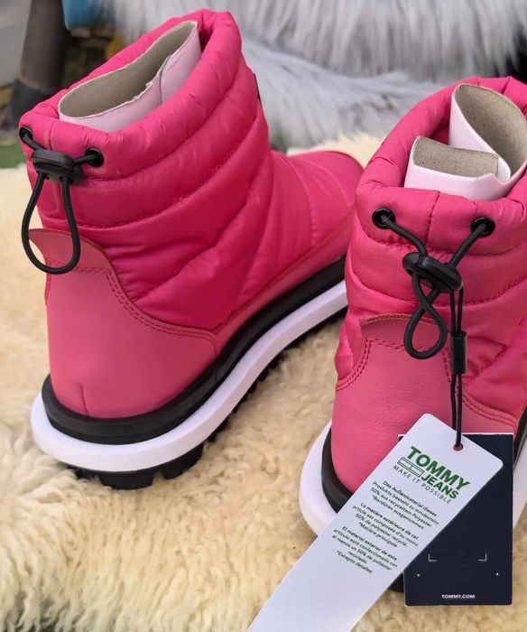 Tommy Hilfiger jeans оригинални дамски апрески 38 номер