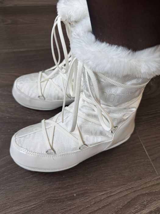 moon boot albi femei