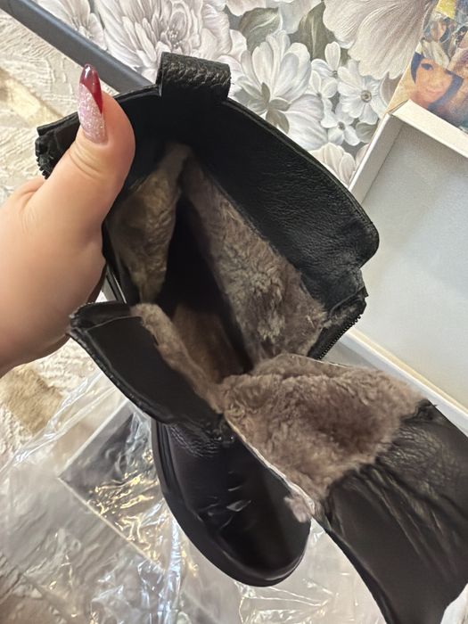 Зимняя обувь в размере 37 для худых ног