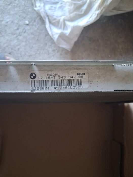 Радиатор  на БМВ Х5 е53 4,4