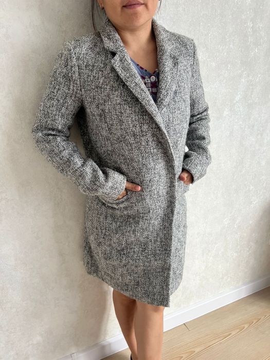 Продам польто Ostin