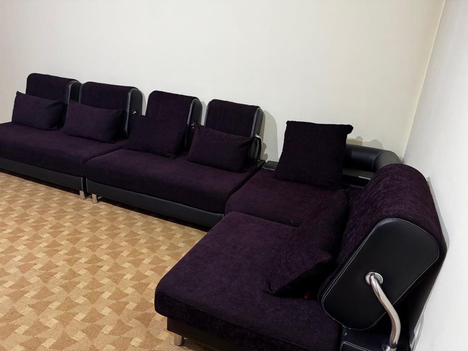 Диван угловой кожаный