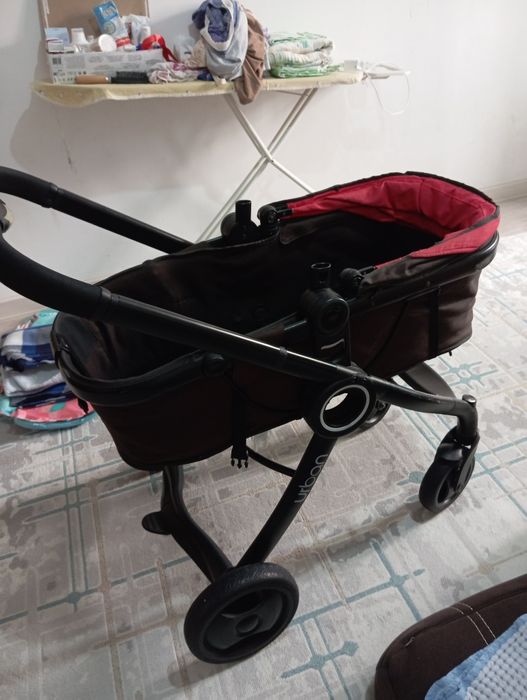 Продам коляску Chicco