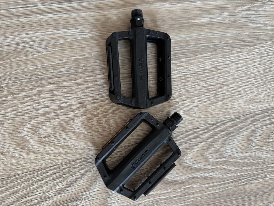 Пластмасови педали за велосипед Cube