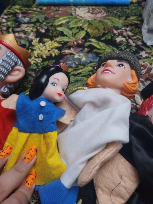 Lot marionete in stare buna