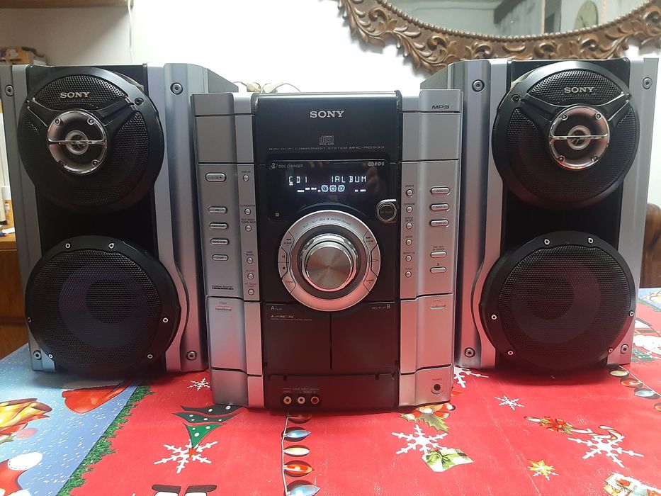 Combina muzicala Sony.