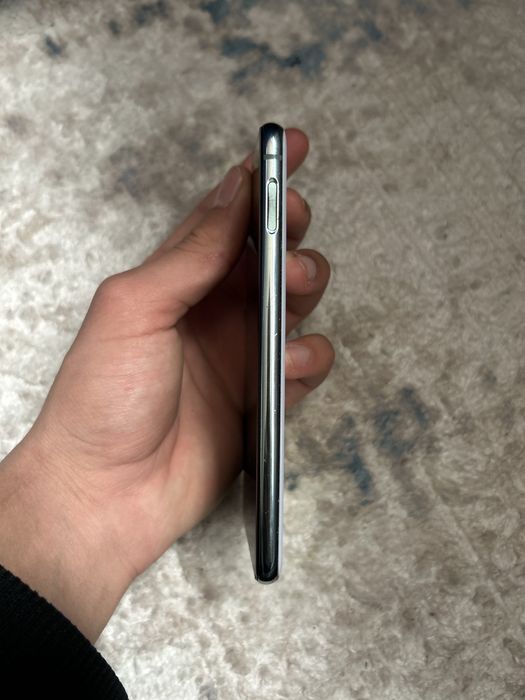 Самсунг с10е 11 андроид версия СРОЧНОО