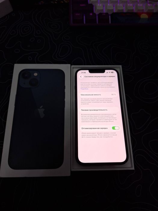 iPhone 13 не вскрывался