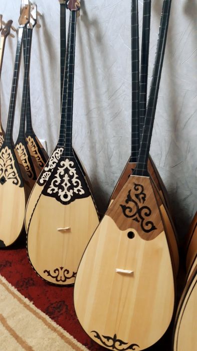 Домбыра ручная работа