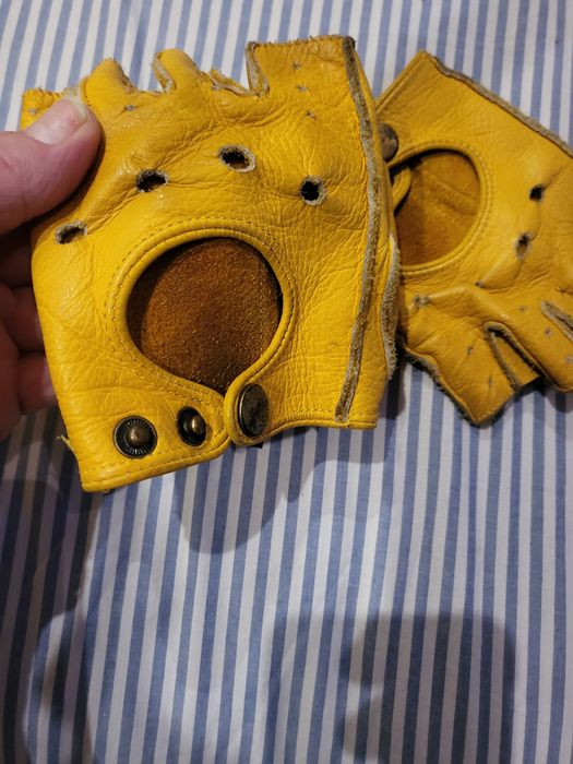 Кожени ръкавици без пръсти-30лв.