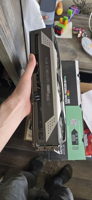Продаёться видеокарта RTX 2080 ASUS