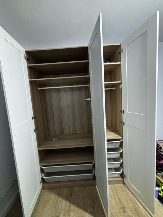 Vând dulap Ikea în stare foarte bună