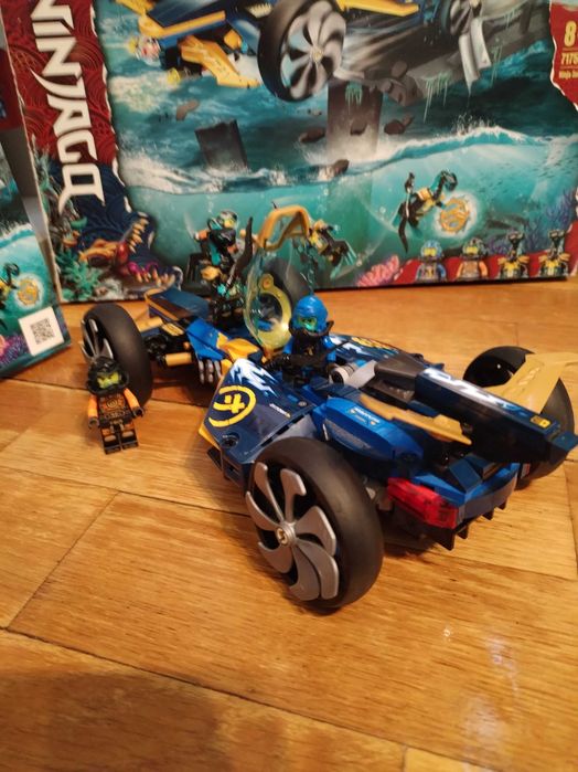 LEGO Ninjago Ninja Subspeeder 71752, peste 350 piese
