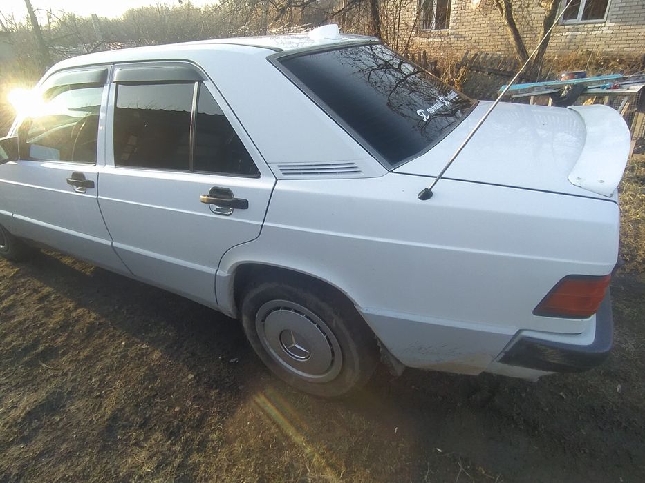 Мерседес 190, 2.0 на январе