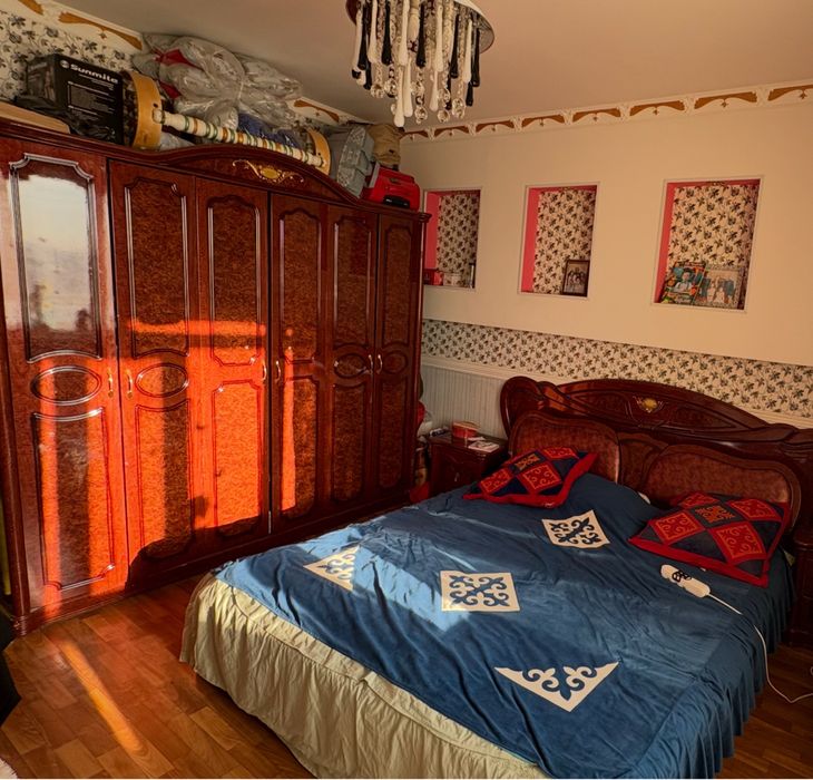 Спальный гарнитур