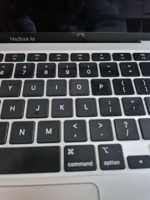 MacBook Air intel core i3