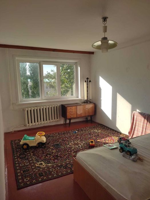 Продам 3-х комнатную квартиру в КЖБИ