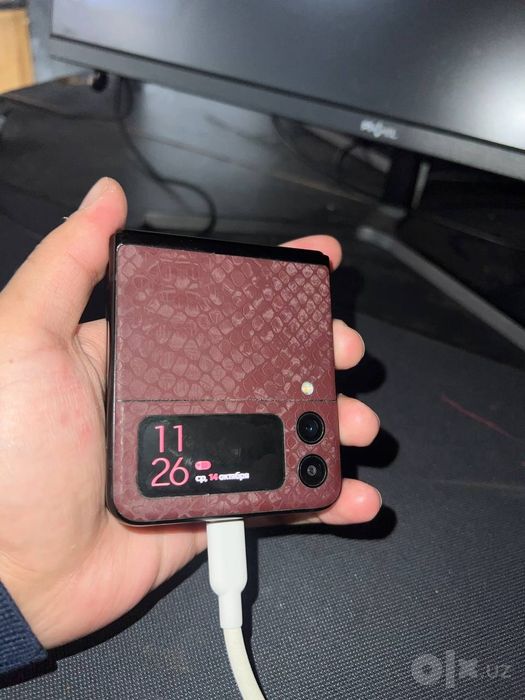 Samsung z flip3 5G 256gb kelishamiz