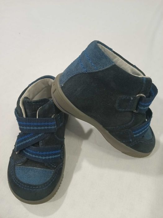 Кецове и боти номер 19