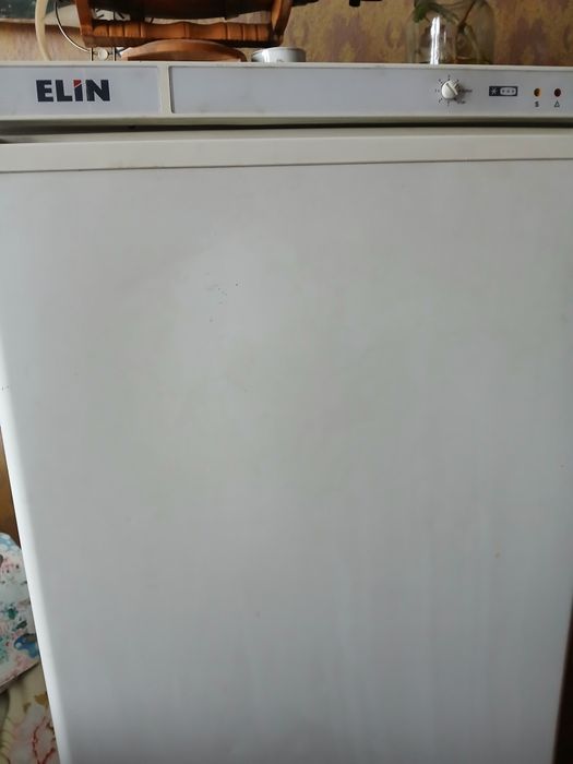 Фризер ELIN с пет чекмеджета