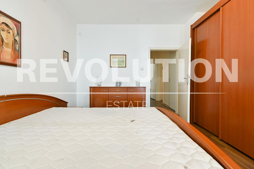 Дава се под наем Тристаен апартамент в София, Център - 93 кв.м за 750 € - Снимка #9