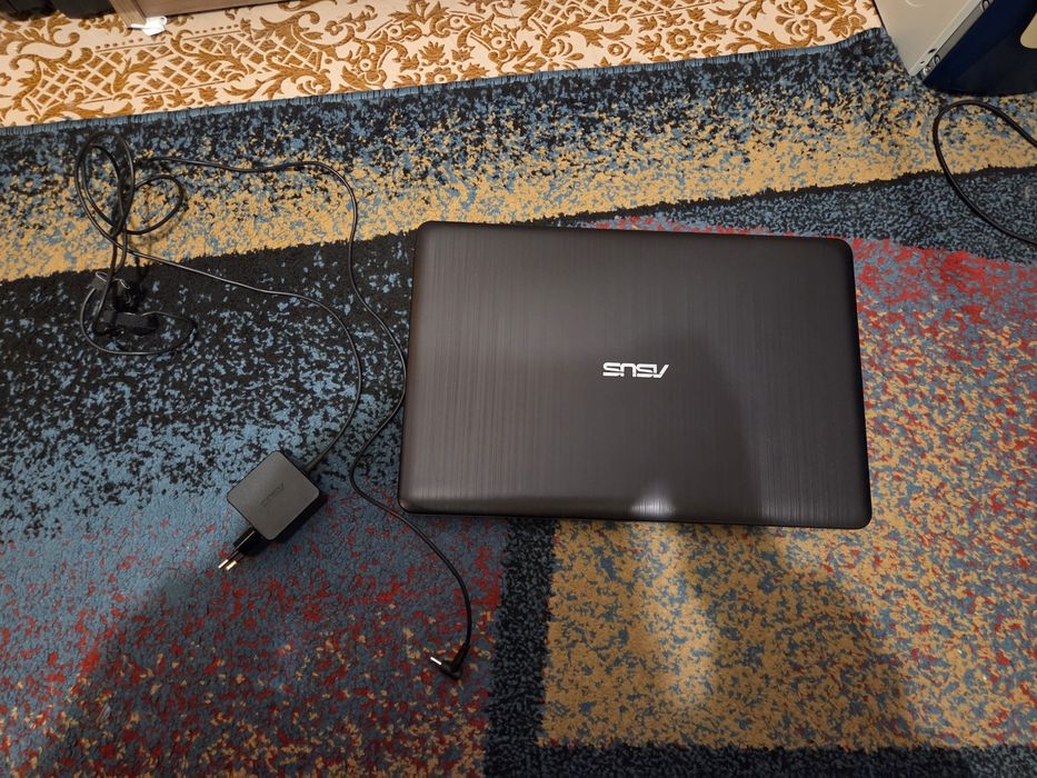 Vând laptop asus -CITITI DESCRIEREA