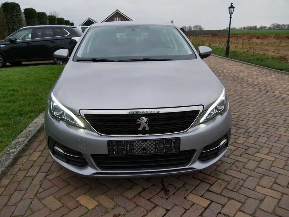 Dezmembrez peugeot 308 hachbtack 2017 1.5 hdi