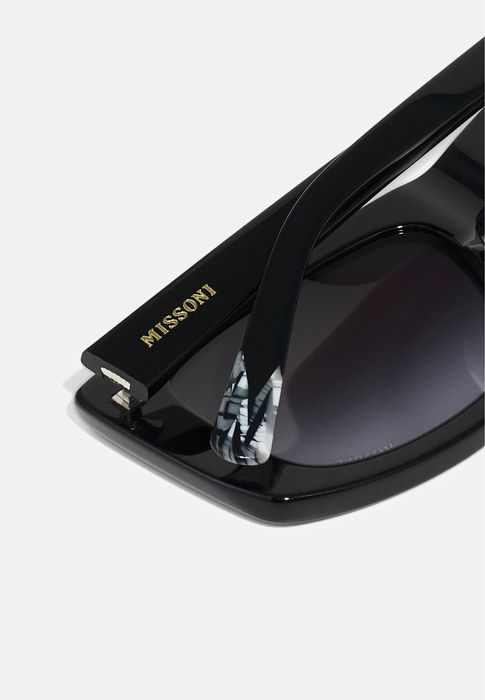 ПРОМОЦИЯ Нови оригинални черни дамски очила MISSONI