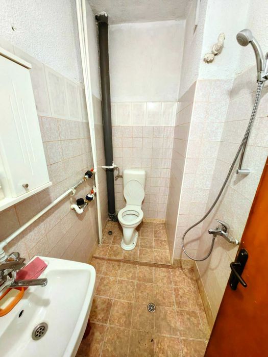 Дава се под наем Двустаен апартамент в Перник, Център - 65 кв.м за 331.5 € - Снимка #7