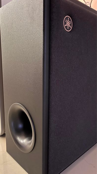 Yamaha soundbar True X 50a Atmos и две bluetooth сателитни колони Yamaha