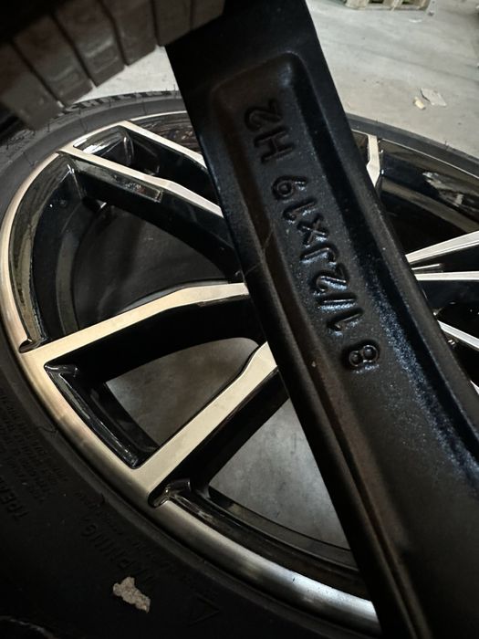 Джанти с гуми за За BMW G20