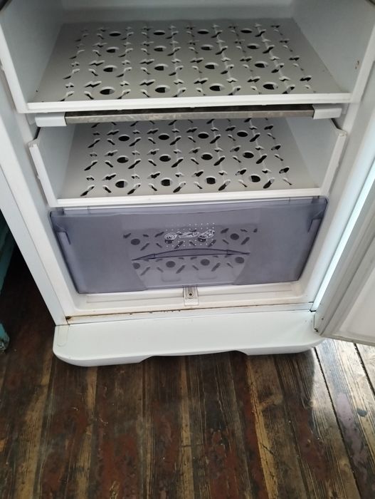 Продам холодильник Бирюса 6133