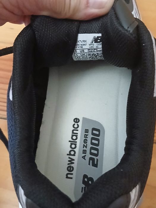 Маратонки NEW BALANCE 2000