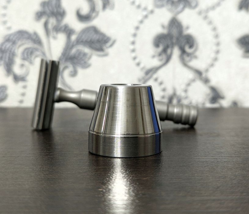 Подставка для бритвенного станка.