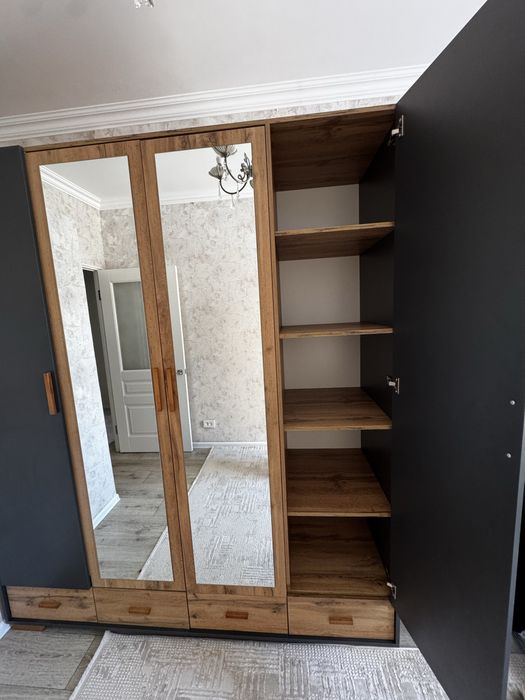 Продам чистый шкаф