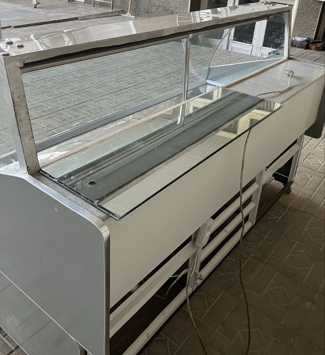 Витирина холоделник