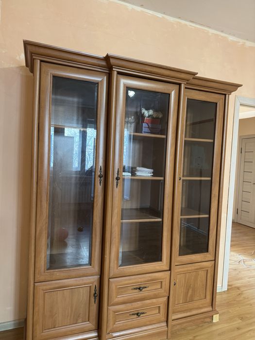 Шкаф сервант Польша