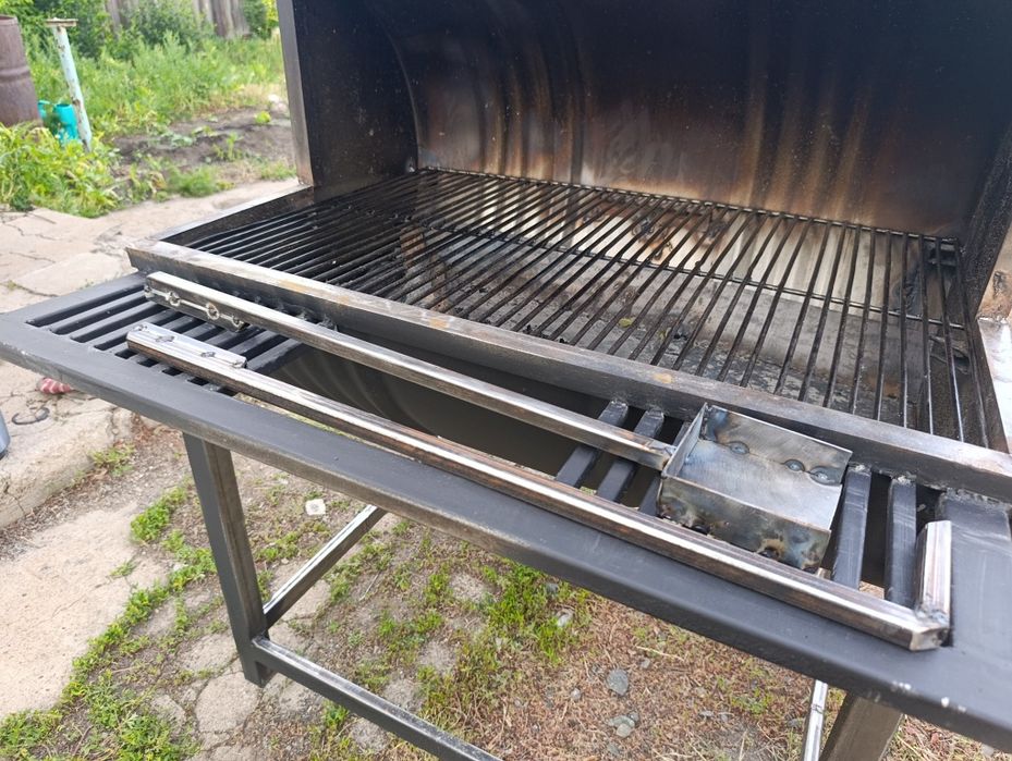 Мангал-BBQ с дымоходом
