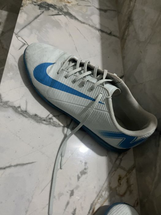 Adidasi de fotbal sinteticuri